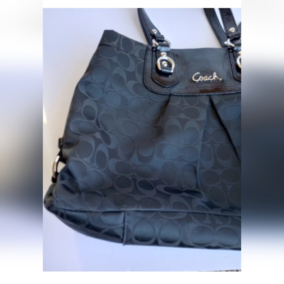 Coach Ashley Signature Carryall Shoulder Tote Bag Purse F15510 Black See… - Picture 2 of 16
